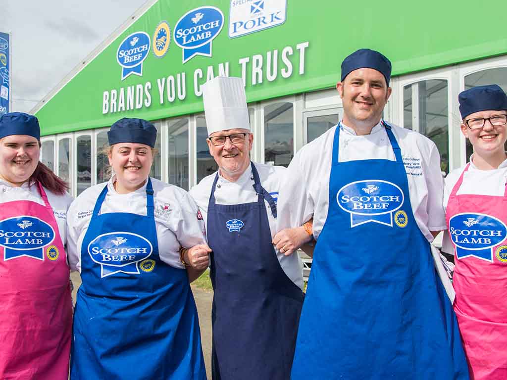 Students Carve Up a Treat at Royal Highland Show